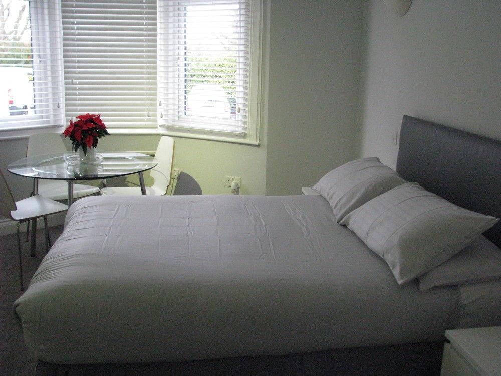 Park House Serviced Apartments Гарроу Екстер'єр фото